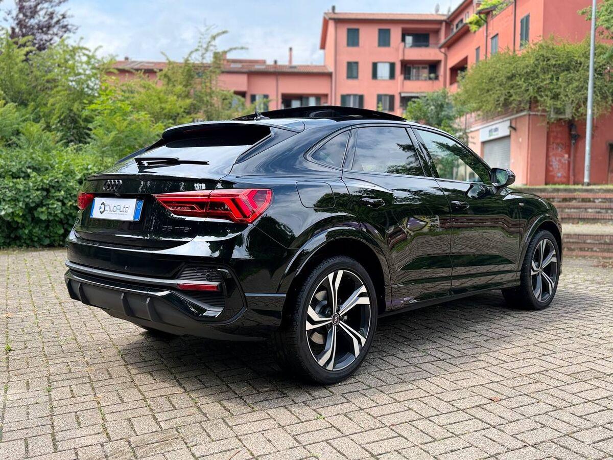 Audi Q3 Sportback 35 1.5 tfsi Identity Black s-tronic