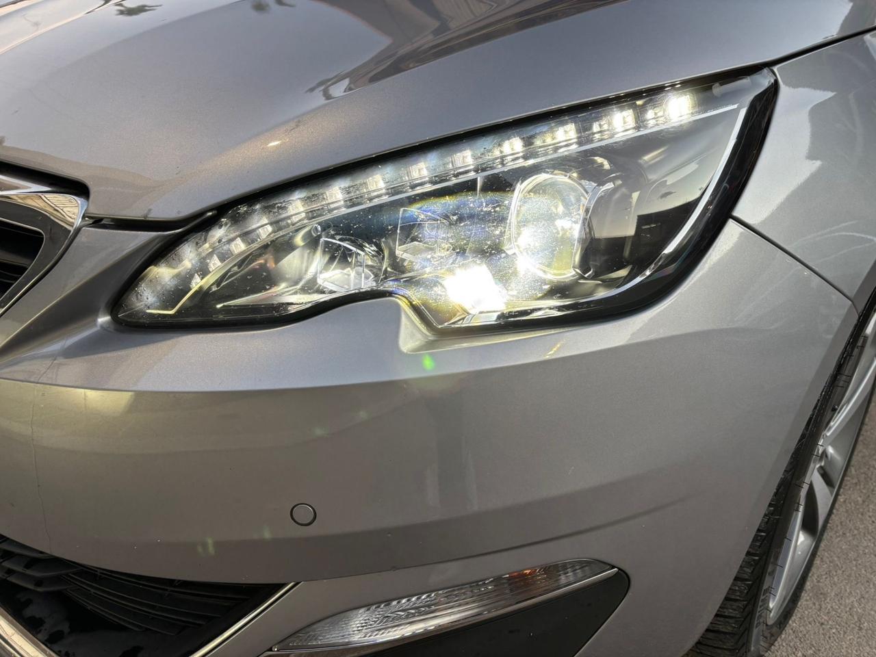 Peugeot 308 1.6 e-HDi 115 CV Stop&Start Allure