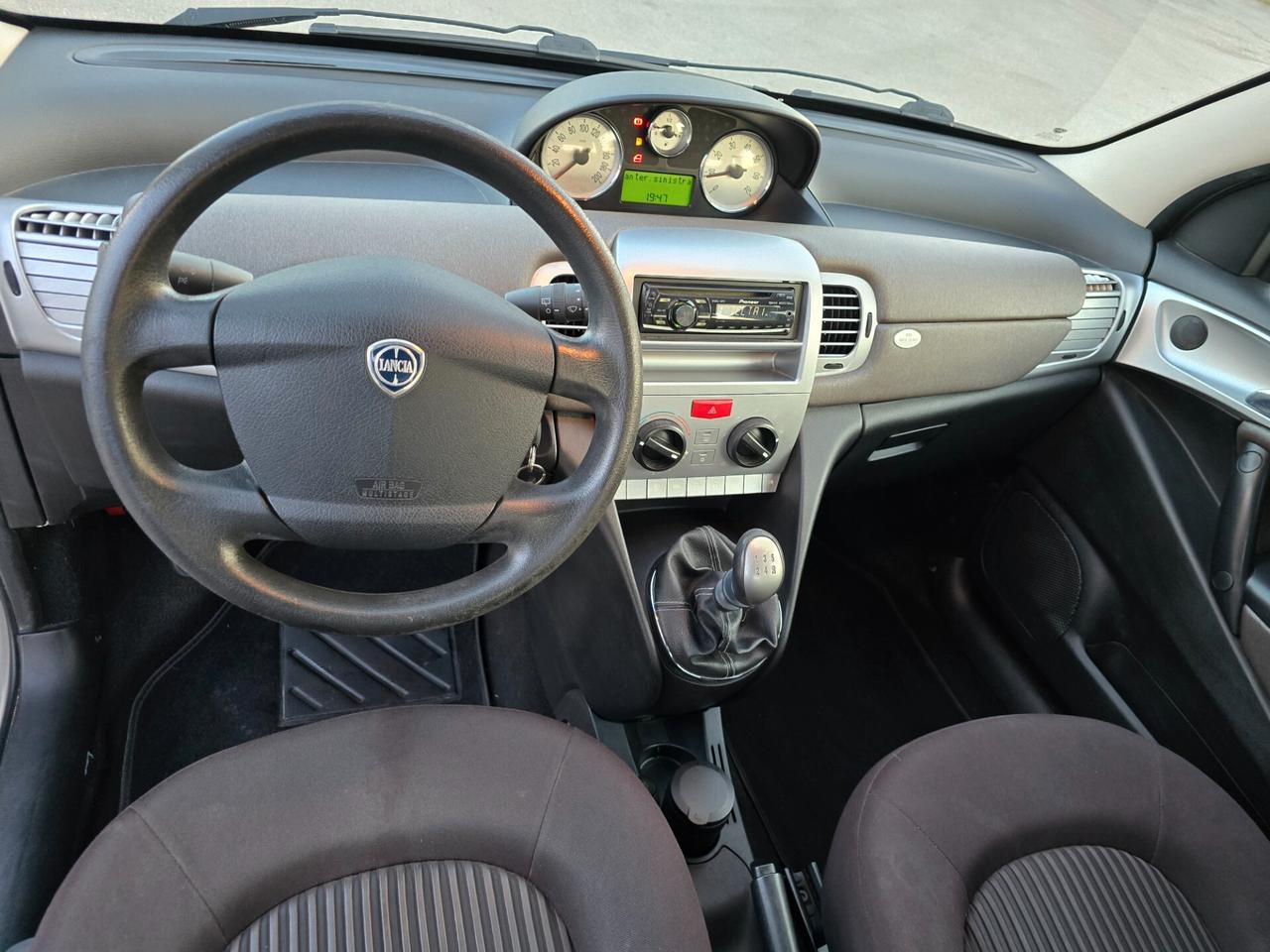 Lancia Ypsilon 1.2 Argento