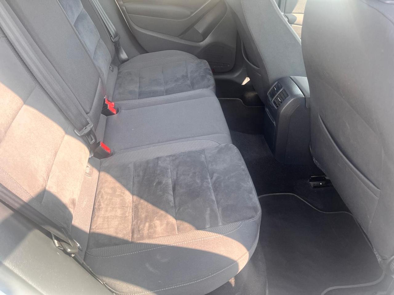 Volkswagen Golf 1.6 TDI DPF 5p.