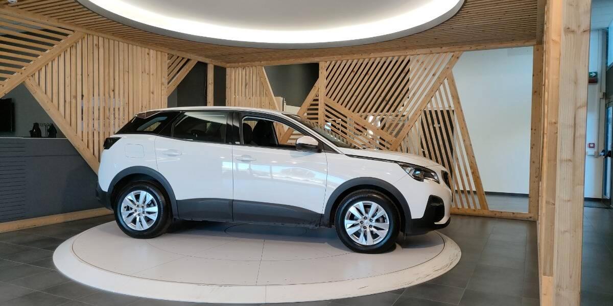Peugeot 3008 1.5 bluehdi Business s&s 130cv eat8