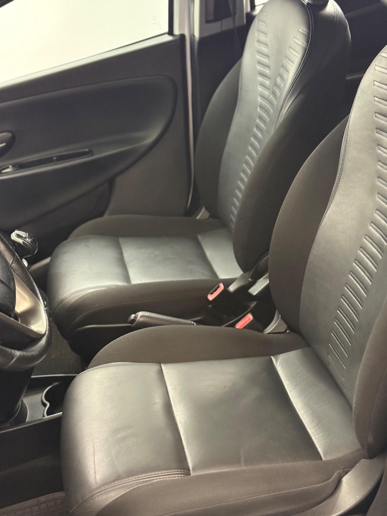 Lancia Ypsilon 1.2 69 CV 5 porte GPL Ecochic Platinum