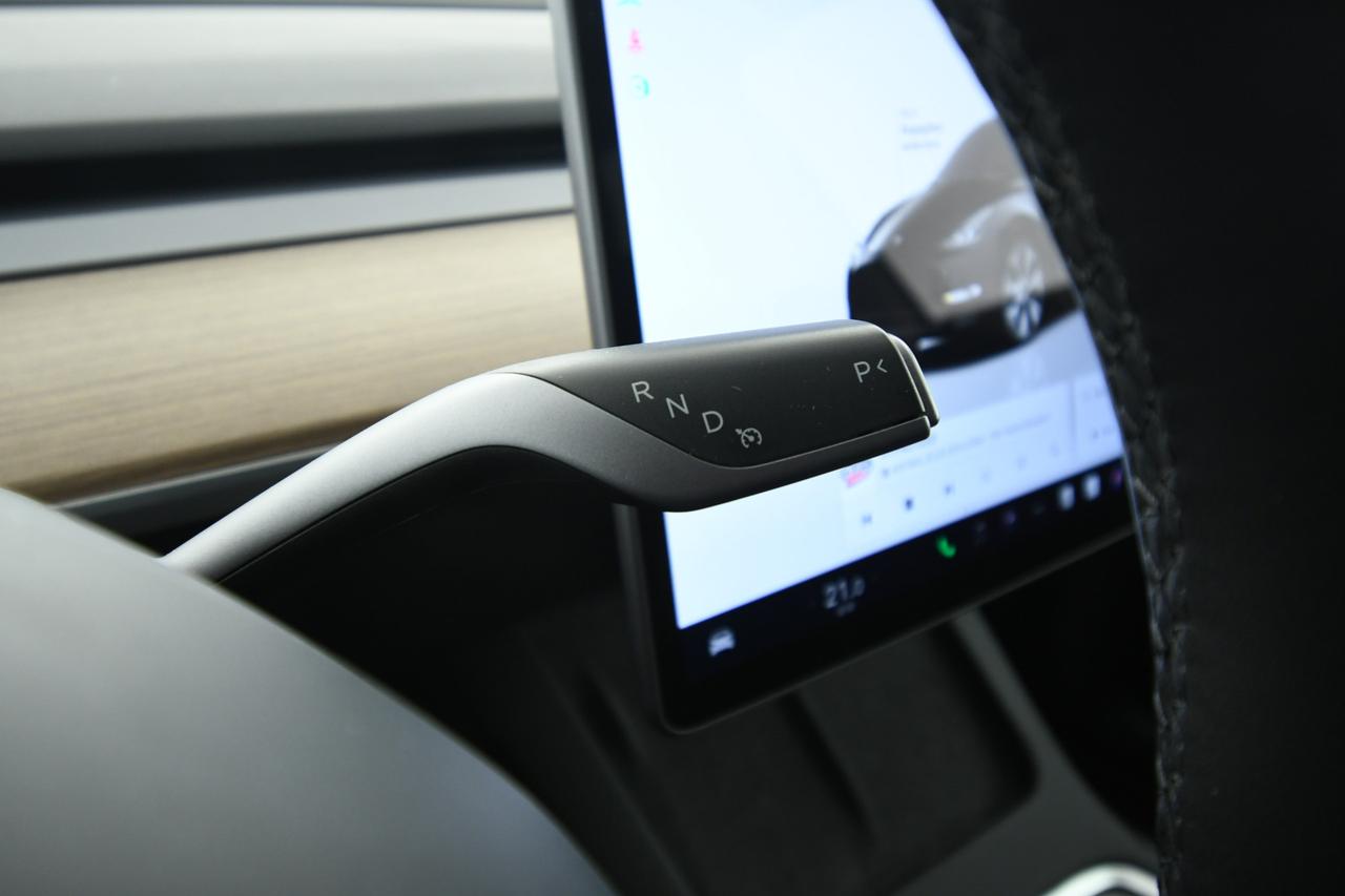 TESLA Model Y Long Range Dual Motor awd PILOTA AUTOMATICO+CAMERA+ACC