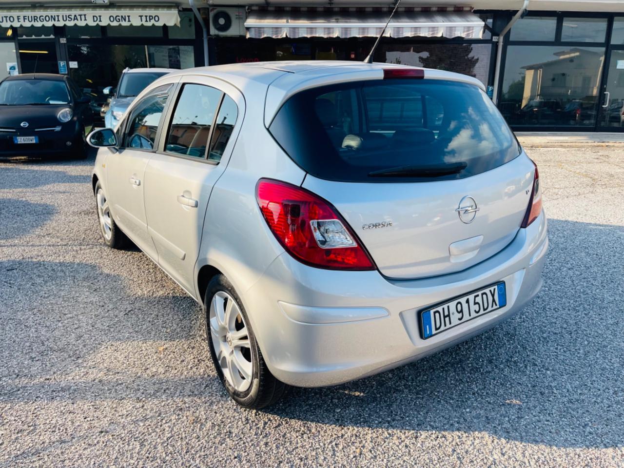 Opel Corsa 1.2 5p Cosmo Ok Neopatentati