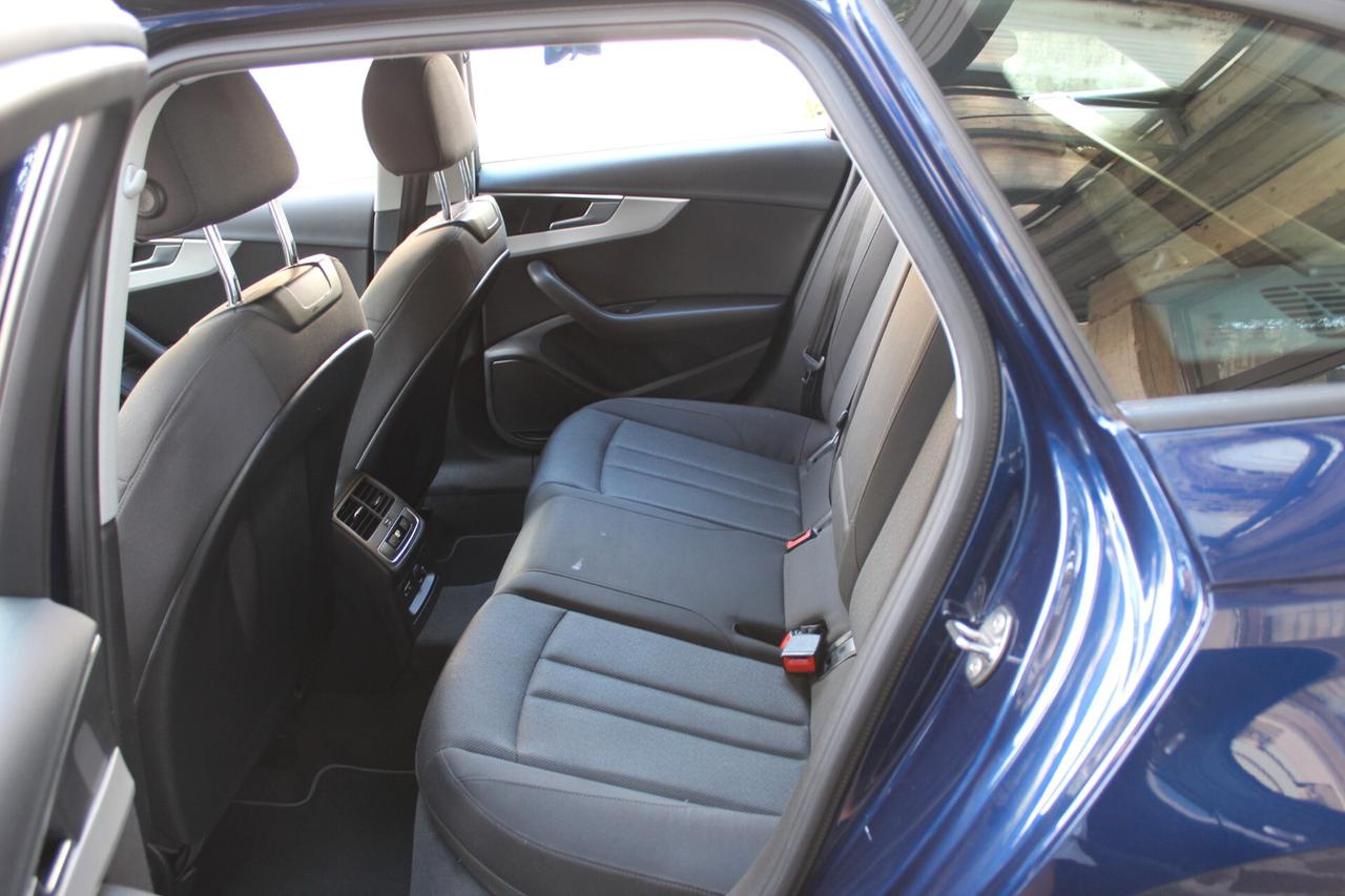 Audi A4 Avant 35 TDI S tronic Sport