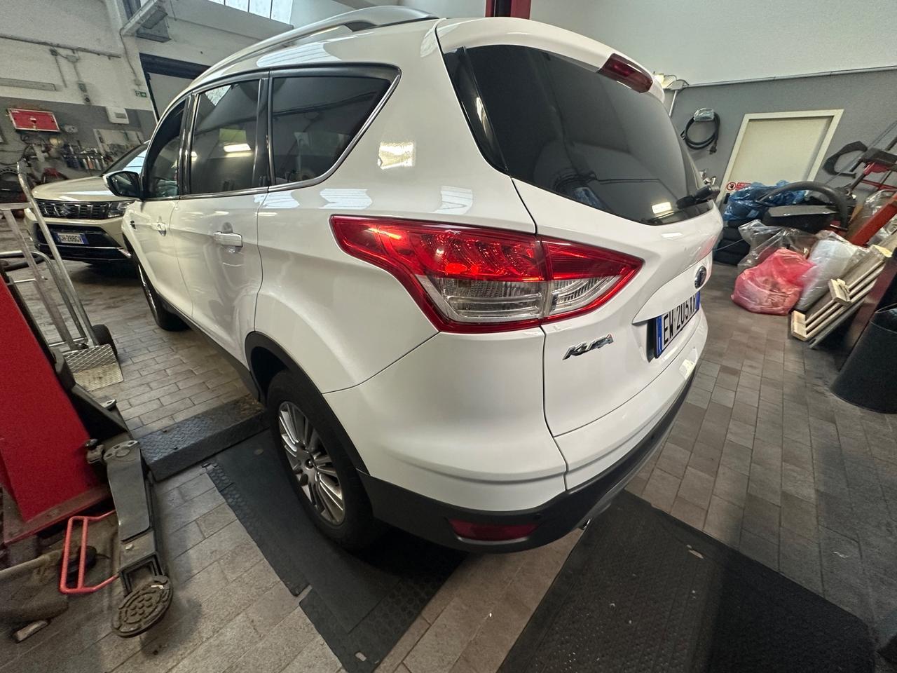 Ford Kuga 2.0 TDCI 163 CV 4WD Problemi cambio.