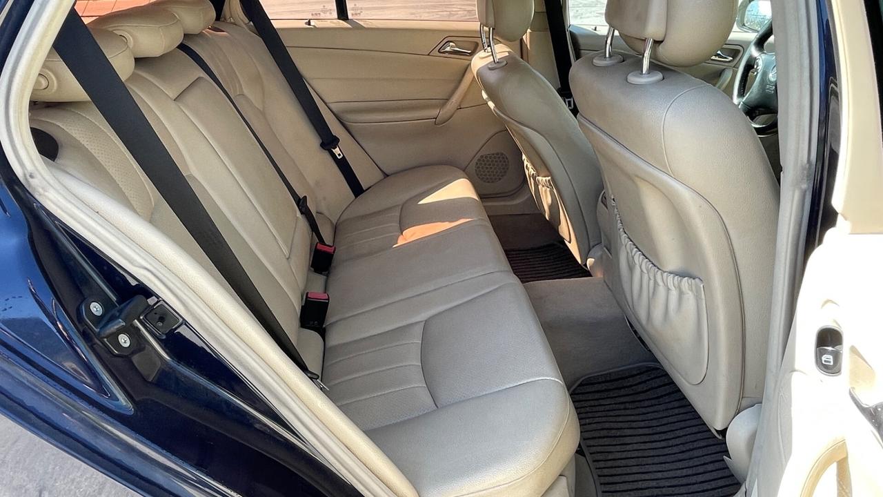 MERCEDES C200CDI SW MANUALE *EXPORT* - 2006