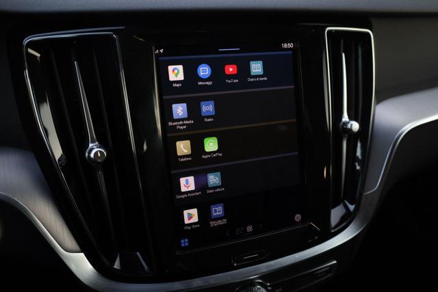 VOLVO V60 NON MARCIANTE B3 automatico Essential PREZZO NETTO