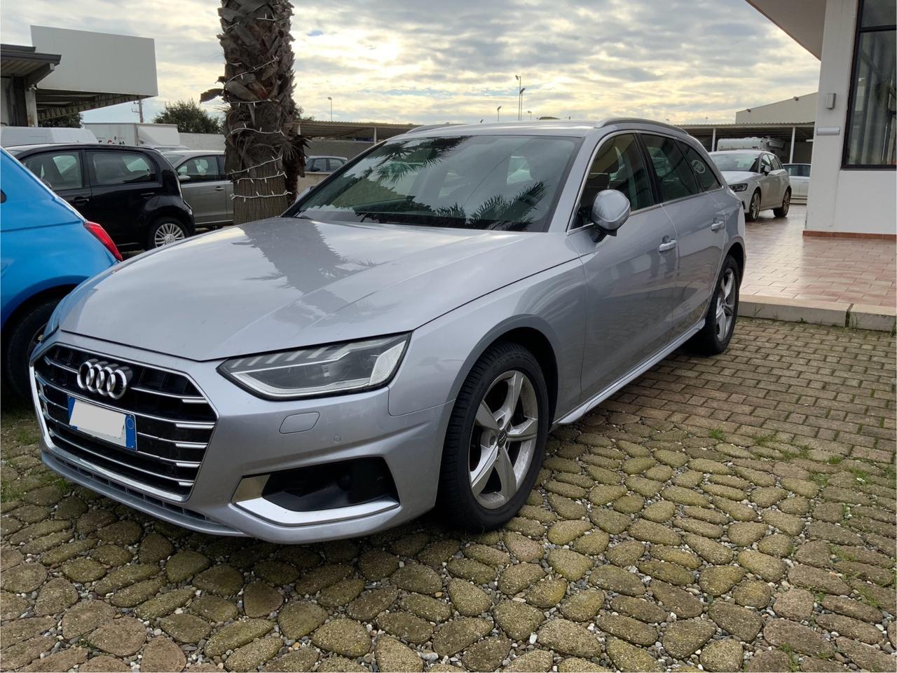 Audi A4 avant 35 TDI S tronic S Line