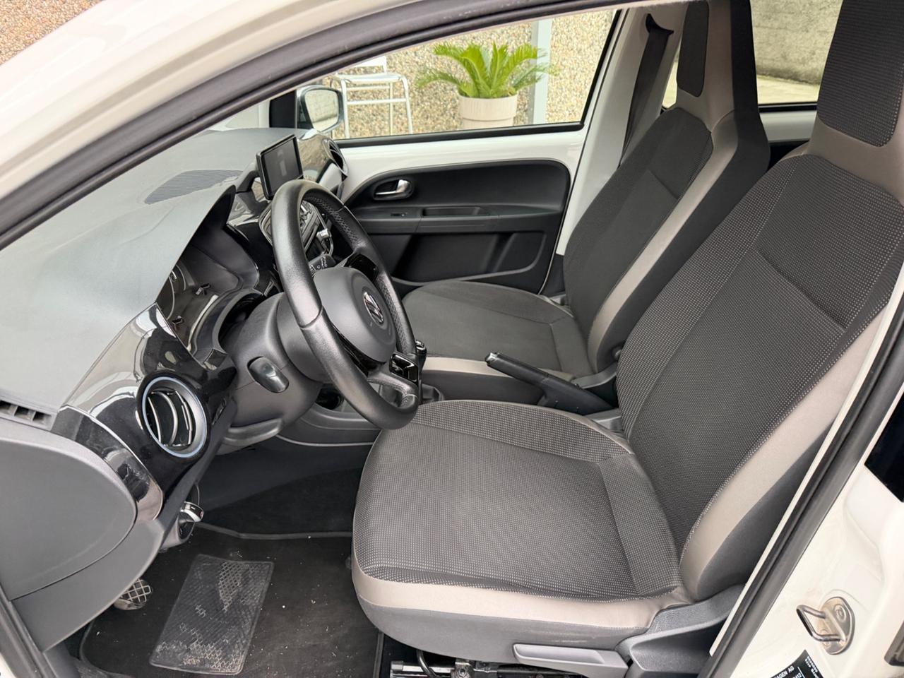 Volkswagen up! 1.0 benzina EURO5b neopatentati