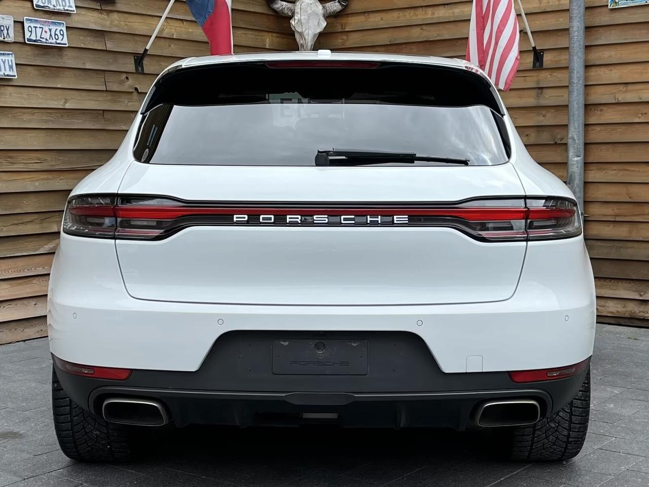 Porsche Macan 2.0 TETTO Navi LED SPORT CHRONO