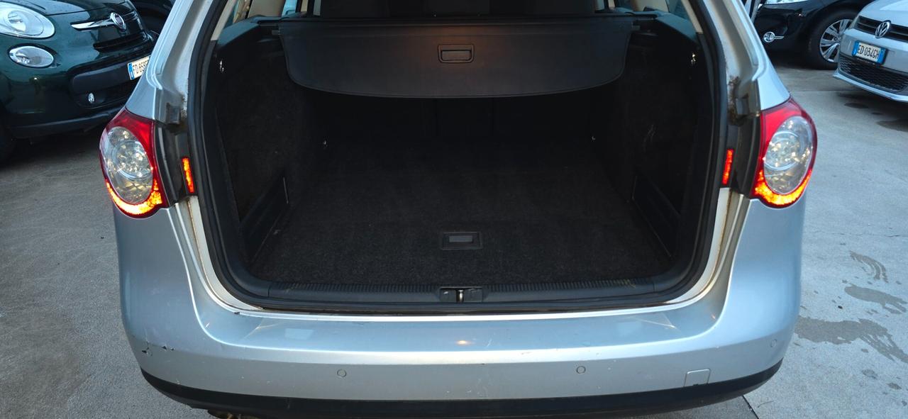 Volkswagen Passat 2.0 TDI DPF Var. Comfortline