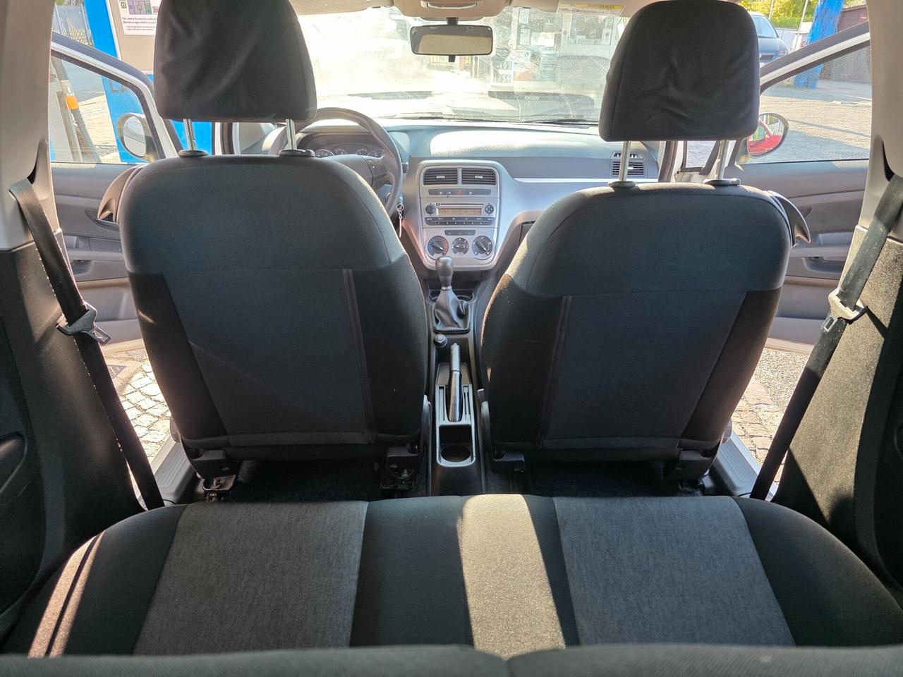 Fiat Qubo 1.3 MJT 75 CV Autocarro Van 4 posti con 287.000km