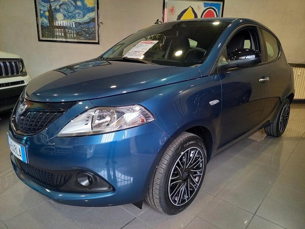Lancia Ypsilon 1.0 FireFly 5 porte S&S Hybrid Oro