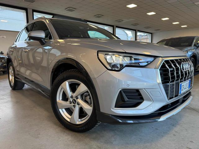 AUDI Q3 40 TDI quattro S tronic Business Advanced