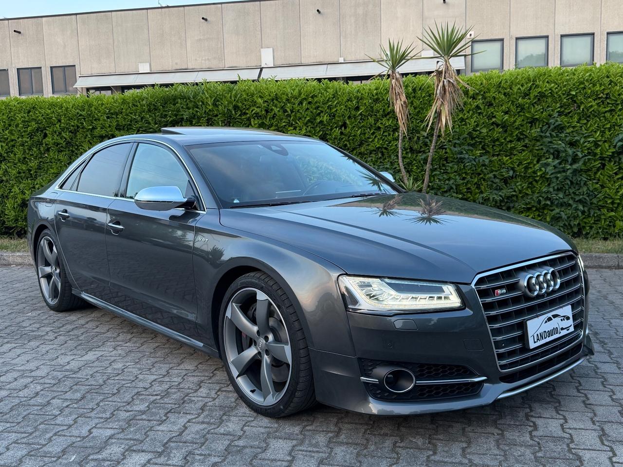 Audi S8 4.0 V8T BITURBO - FULL OPT - TAGLIANDATA -