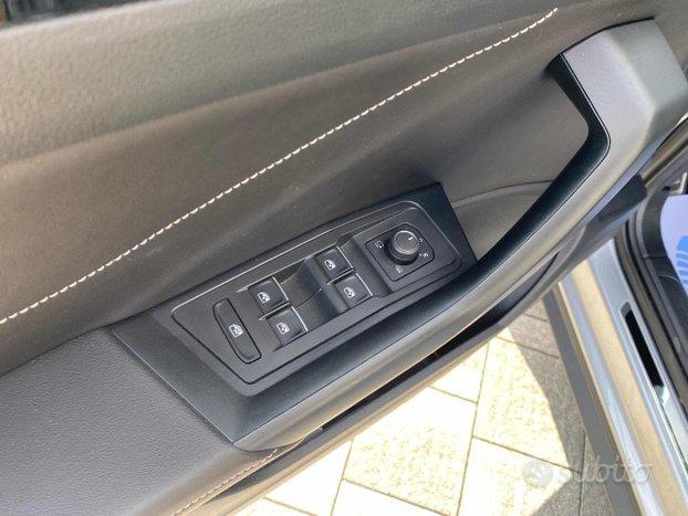 VOLKSWAGEN T-Roc 1.0 TSI R-Line