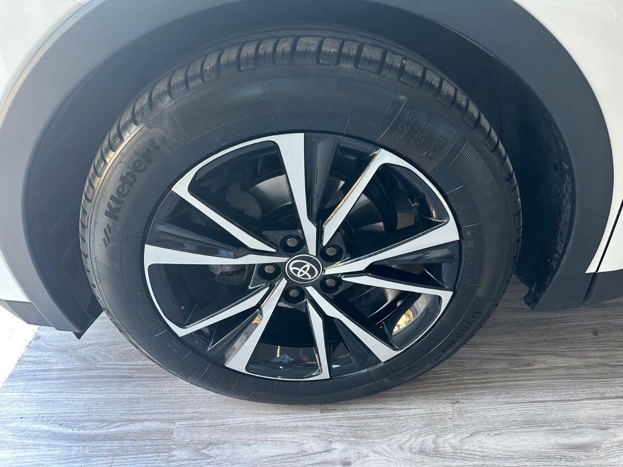 Toyota C-HR 2.0 hev Trend fwd e-cvt