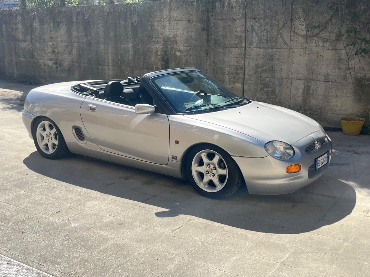 Mg MGF 1.8 spider DA SISTEMARE