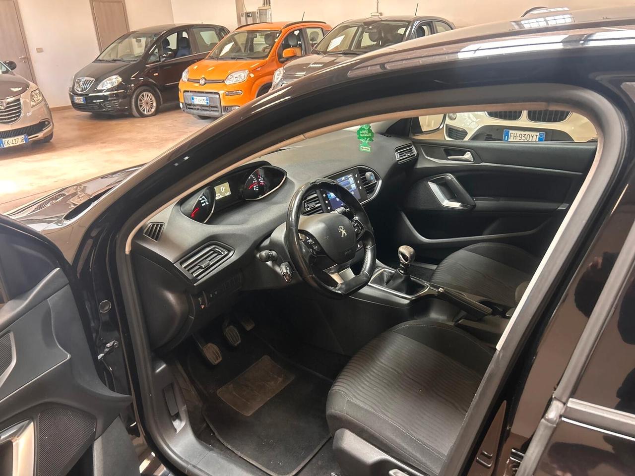 Peugeot 308 BlueHDi 150 S&S EAT6 Business