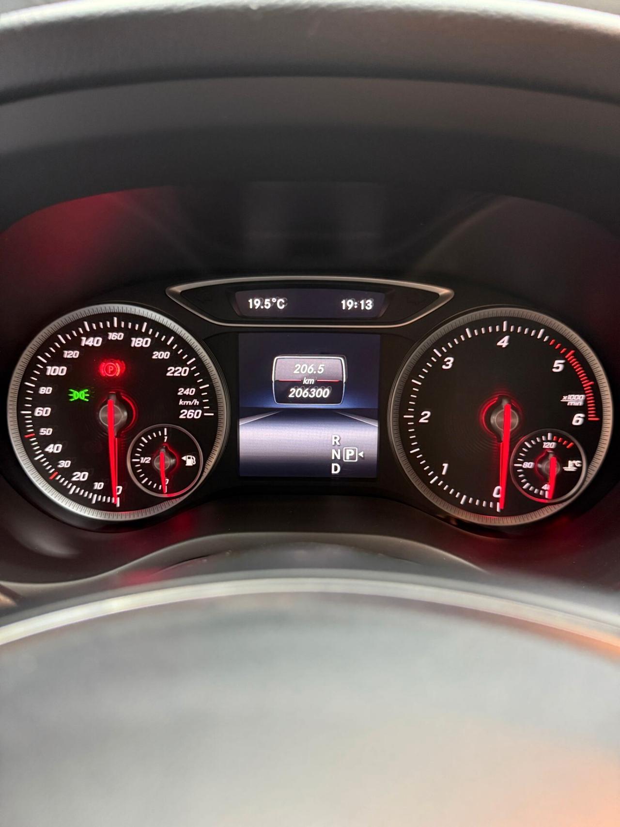 Mercedes-benz B 200 CDI 4Matic Automatic Executive
