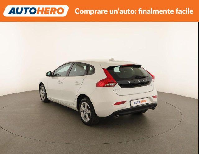 VOLVO V40 D2