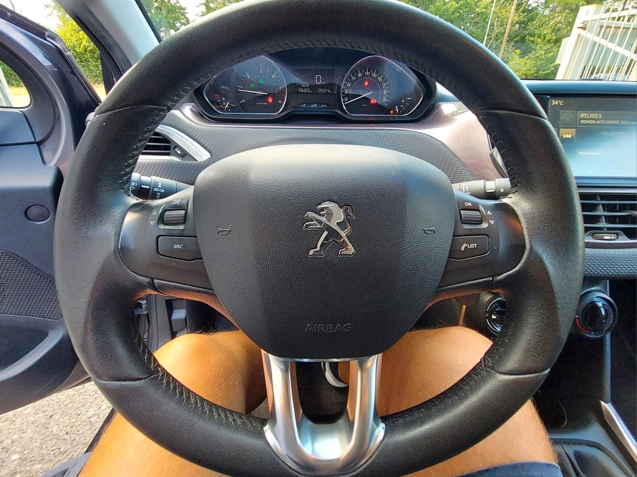 Peugeot 2008 BlueHDi 100 S&S Allure