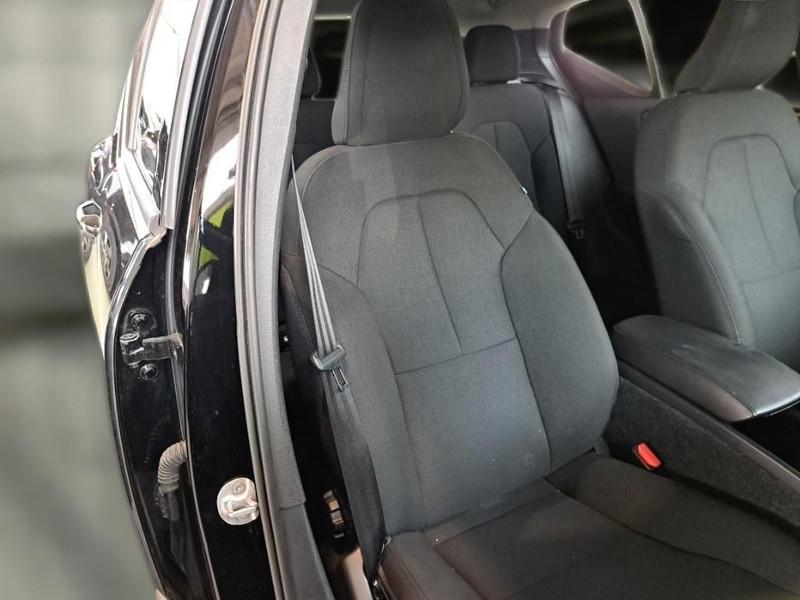 VOLVO XC40 B3 AUTOMATICO ESSENTIAL SUV