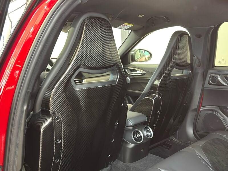 Alfa Romeo Giulia Giulia 2.9 V6 Bi-Turbo AT8 Quadrifoglio