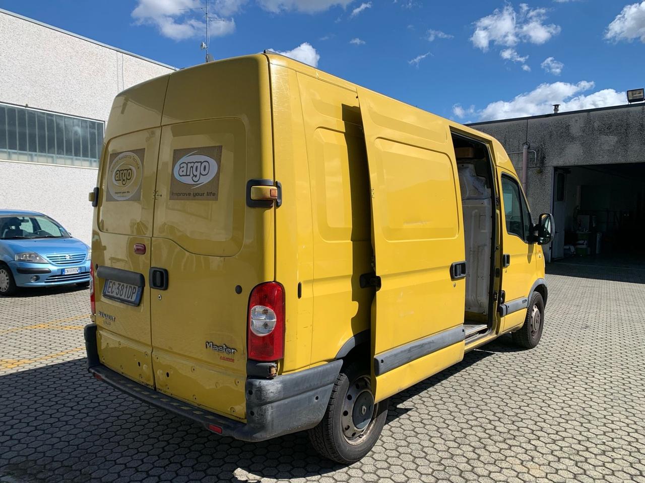 Master 2.5dci tetto alto passo lungo 2010