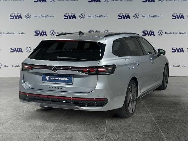 Volkswagen Passat 8ª serie 1.5eTSI 150CV DSG R-Line (MHEV) - IVA ESPOSTA -