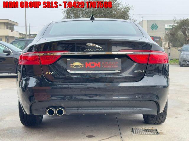 JAGUAR XF 2.0 D 180 CV aut. Chequered Flag