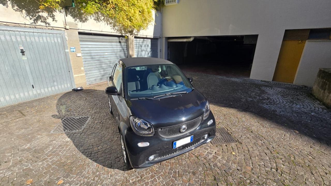 Smart ForTwo 1.0 71cv Coupe Clima cambio Auto