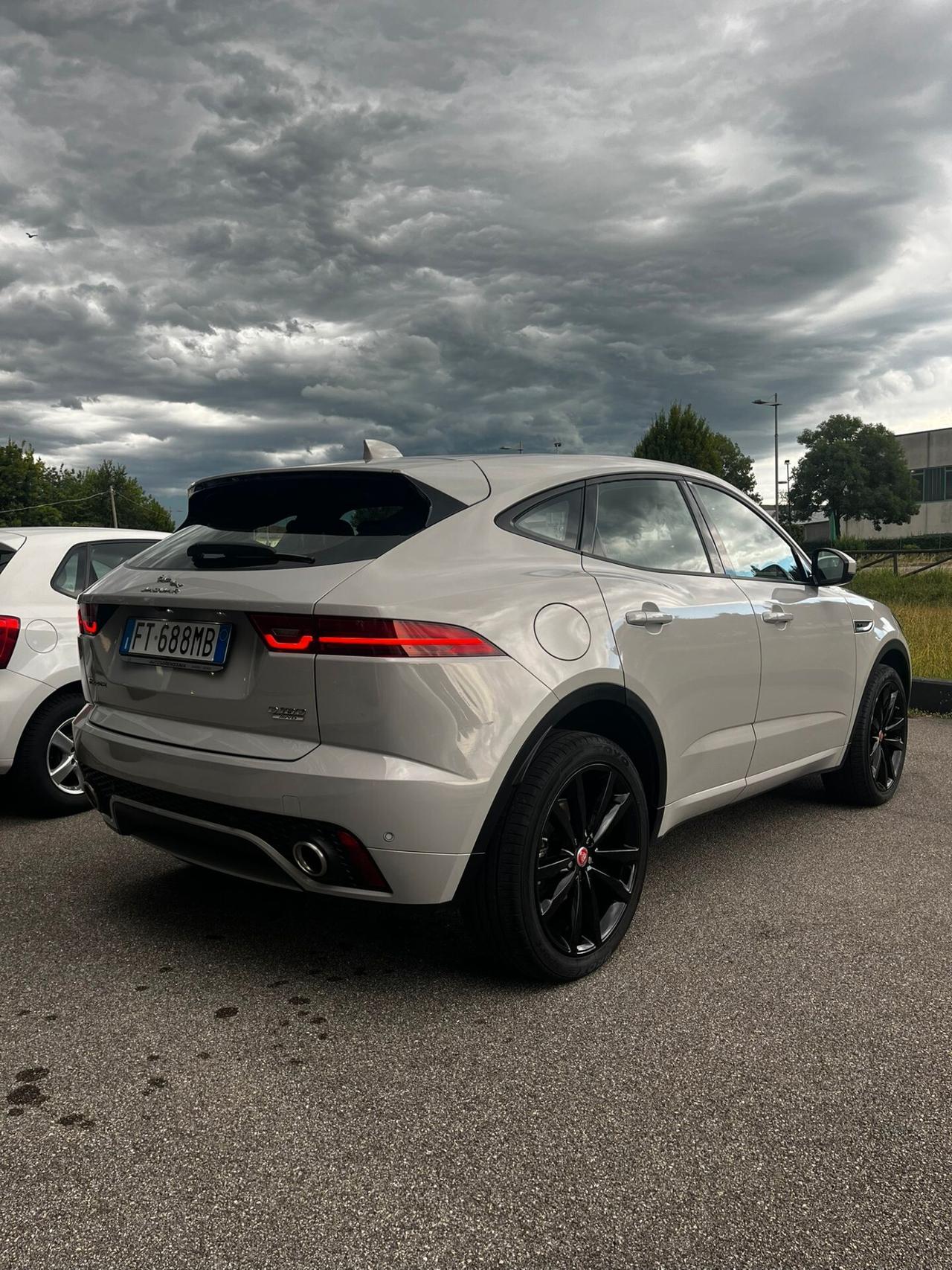Jaguar E-Pace 2.0D 180 CV AWD R-Dynamic FINANZIABILE