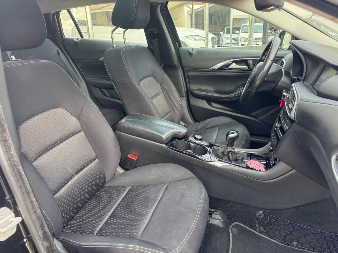 INFINITI Q30 1.5 D 110 CV PREMIUM TETTO