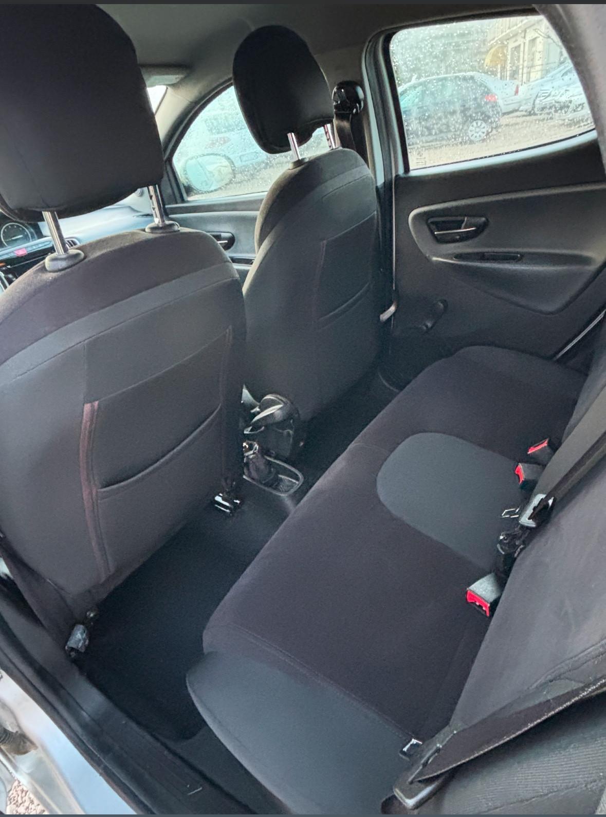 Lancia Ypsilon 0.9 TwinAir 85 CV 5 porte Metano Ecochic Gold