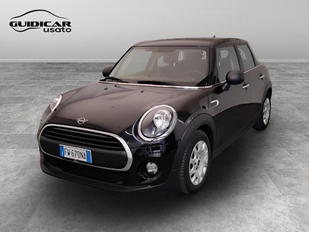 MINI Mini IV F55 2018 5p - Mini 5p 1.5 One Baker Street 75cv