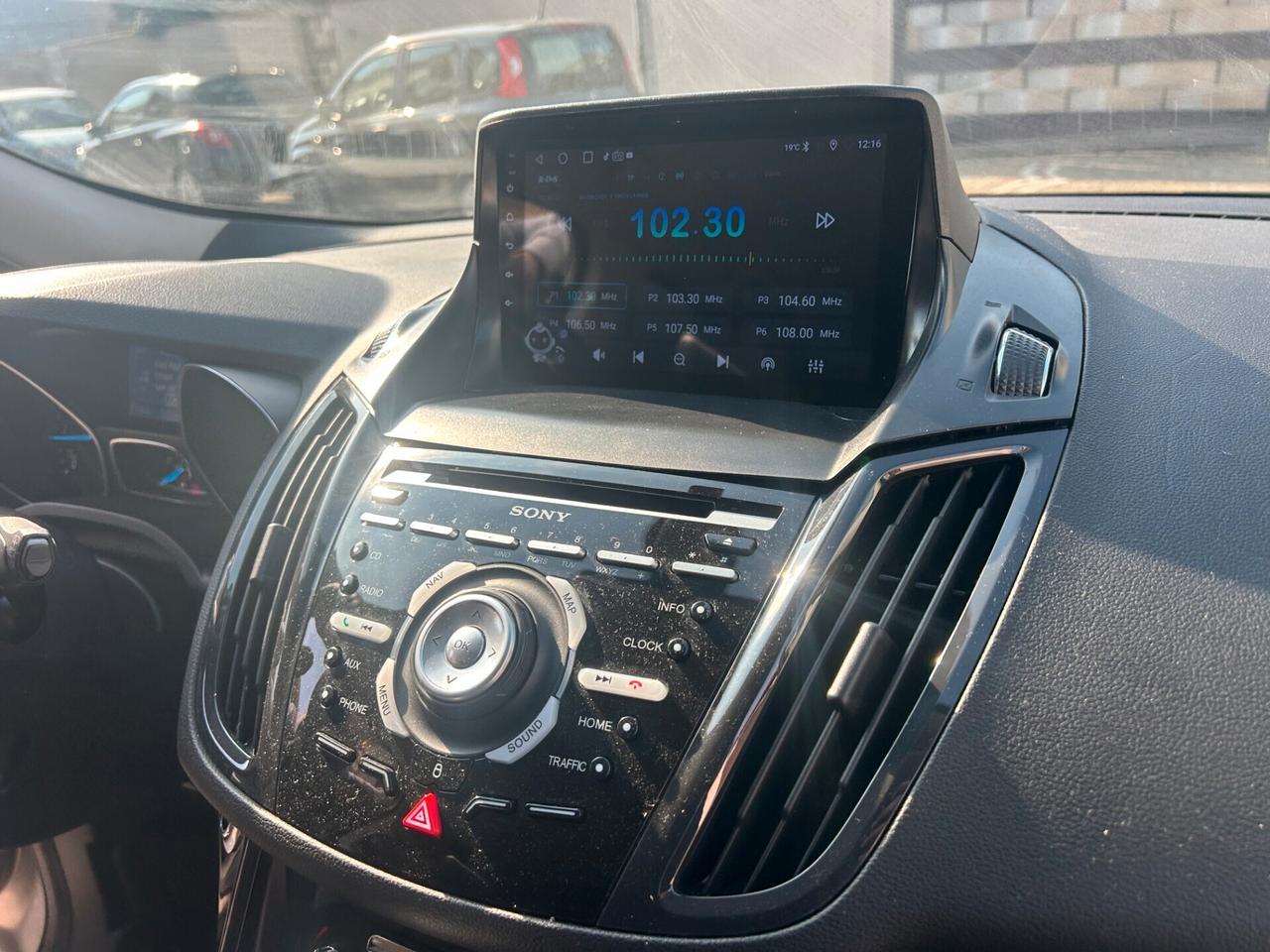 Ford Kuga 2.0 TDCI 140 CV 4WD Powershift Titanium