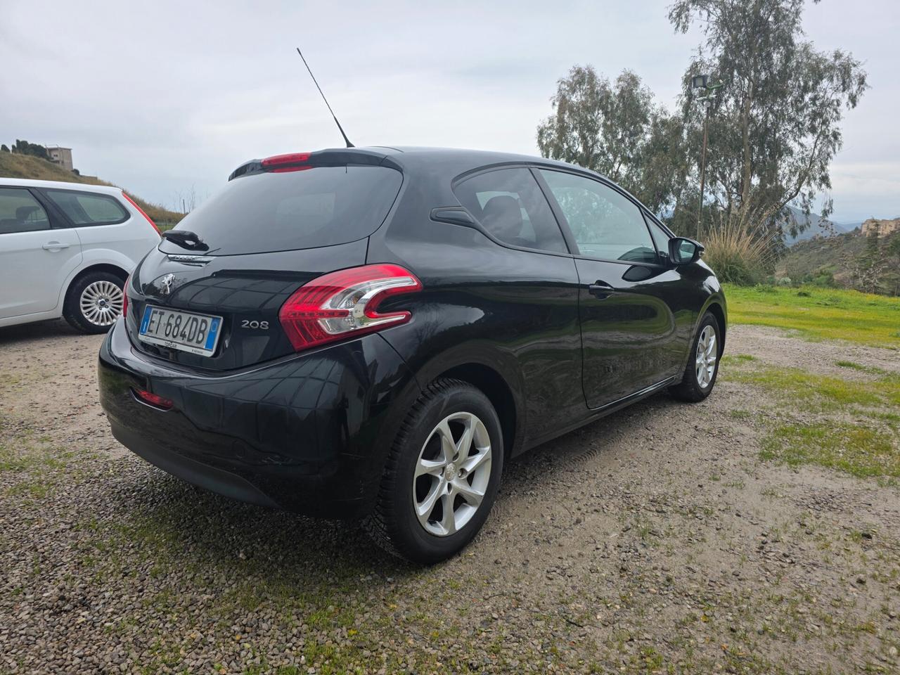 Peugeot 208 1.4 HDi 68 CV 3 porte Allure