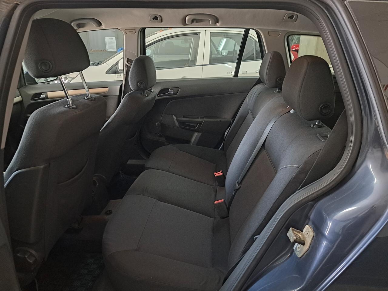 Opel Astra 1.7 CDTI sw Omologata gancio traino 200