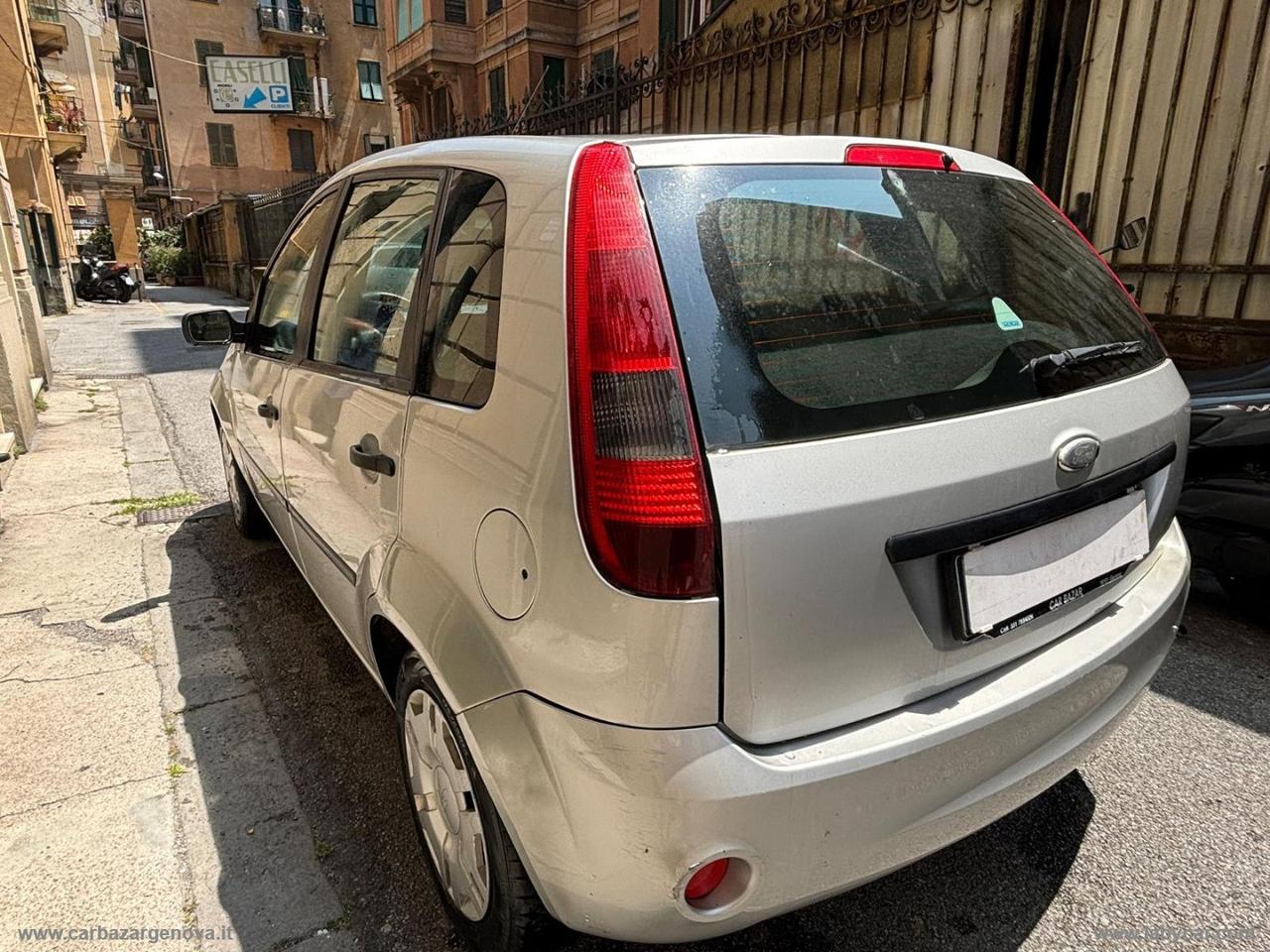 FORD Fiesta 1.2 16V 5p. Ambiente