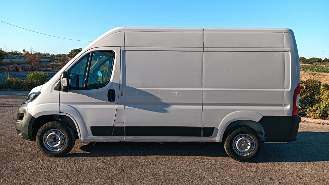 Peugeot Boxer 335 2.2 BlueHDi 140 S&S PLM-TA Furgone