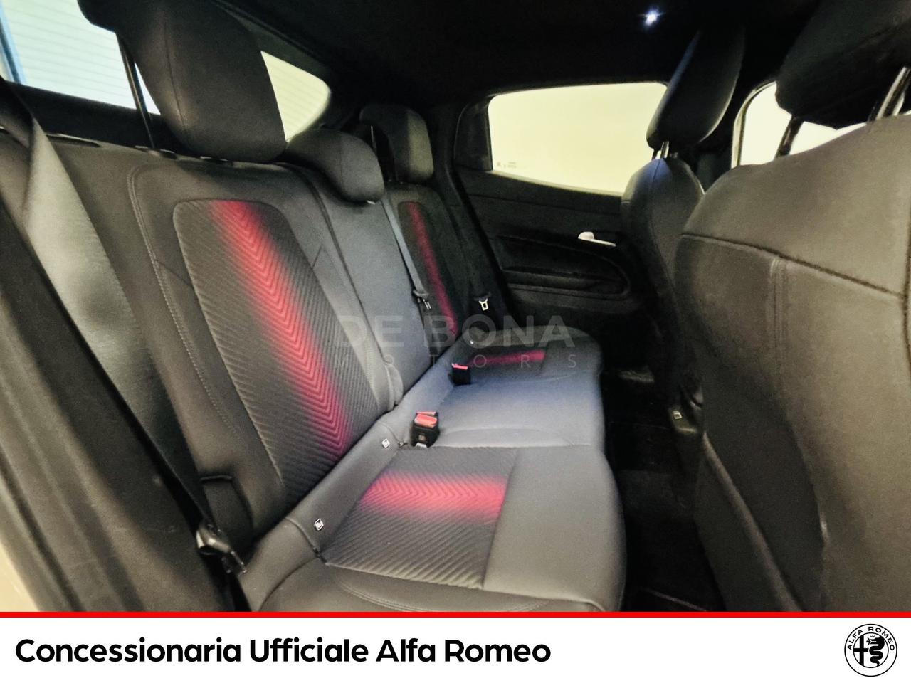 Alfa Romeo Junior 1.2 ibrida speciale 145cv edct6