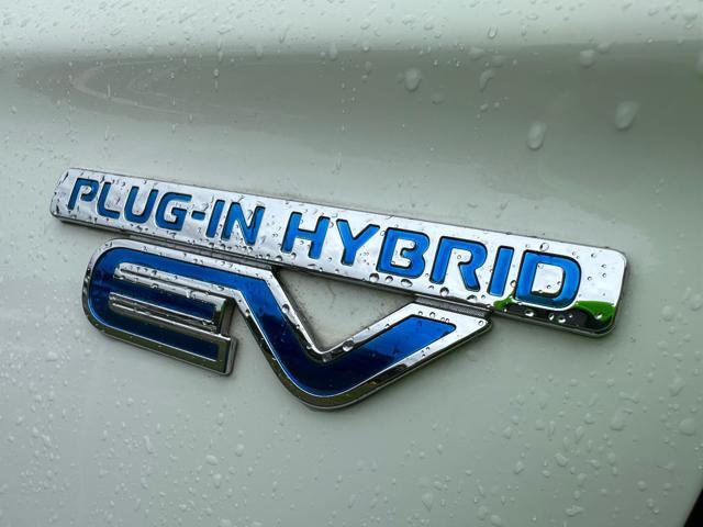 MITSUBISHI Outlander 2.4 MIVEC 4WD PHEV Instyle Plus 25000KM UNIPROP