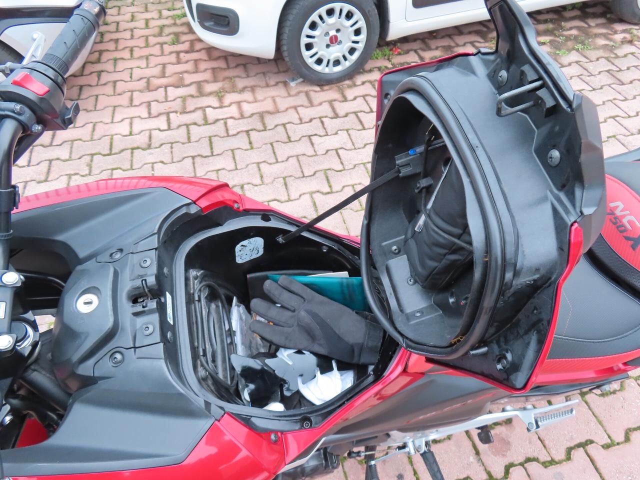 Honda NC 750X FULL 15.000 KM PARI AL NUOVO