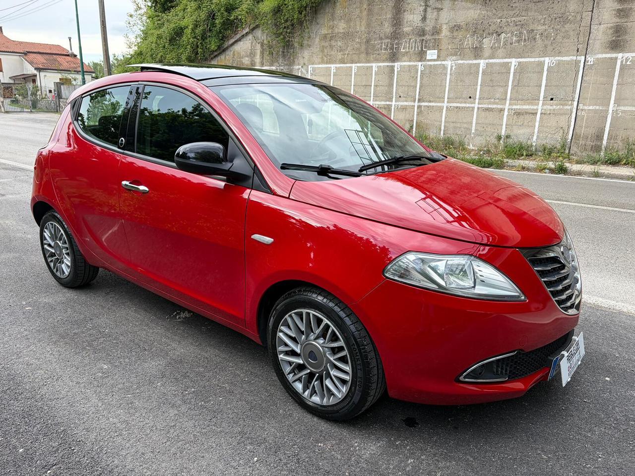 Lancia Ypsilon 1.2 Gpl 69CV Tetto Ecochic Platinum