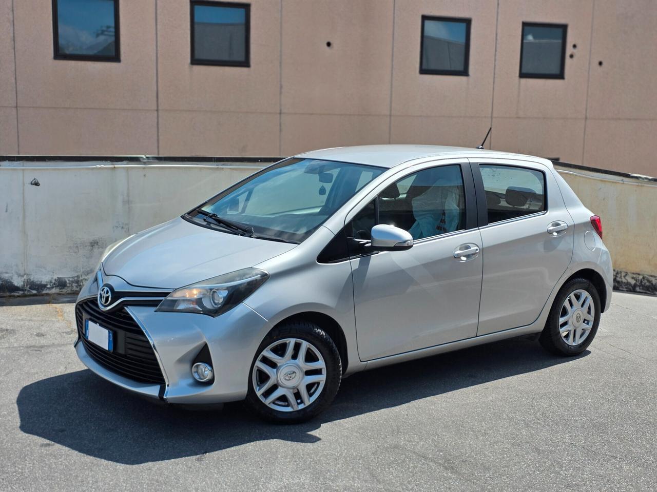 Toyota Yaris 1.0 5 porte Lounge