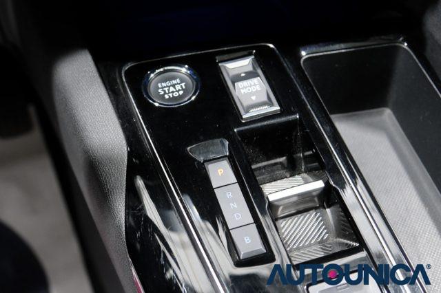 PEUGEOT 3008 HYBRID4 300 E-EAT8 ALLURE PACK