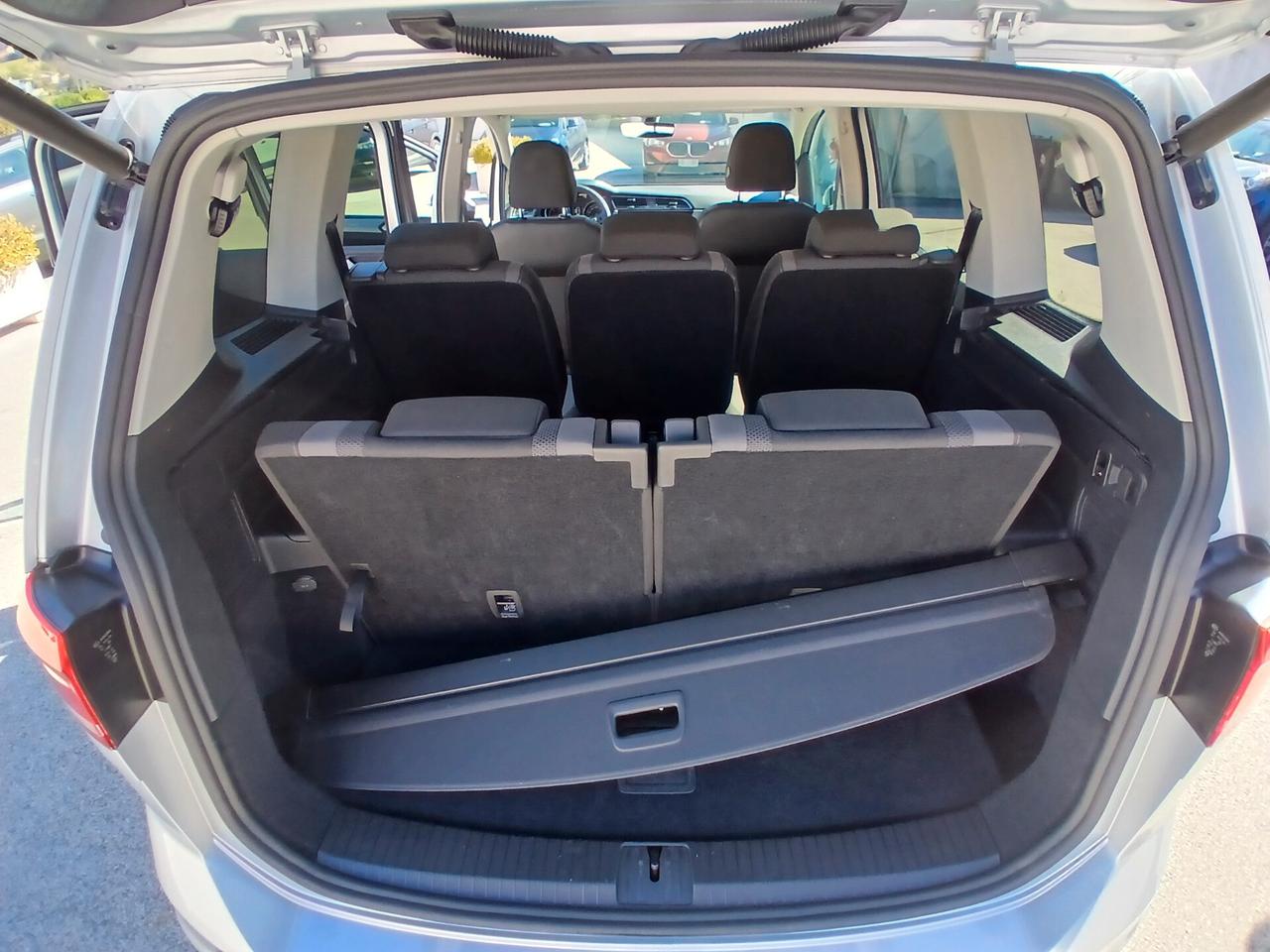 VOLKSWAGEN TOURAN 7 POSTI 2.0 TDI 122CV 2021 BUSINESS