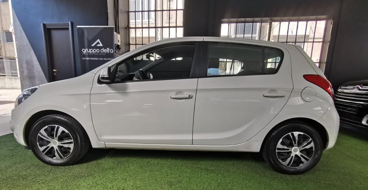 Hyundai i20 1.2 5p. Sound Edition GPL GARANZIA 12 MESI